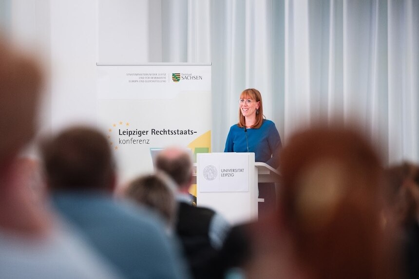 Staatsministerin Katja Meier spricht bei der LRK 2024